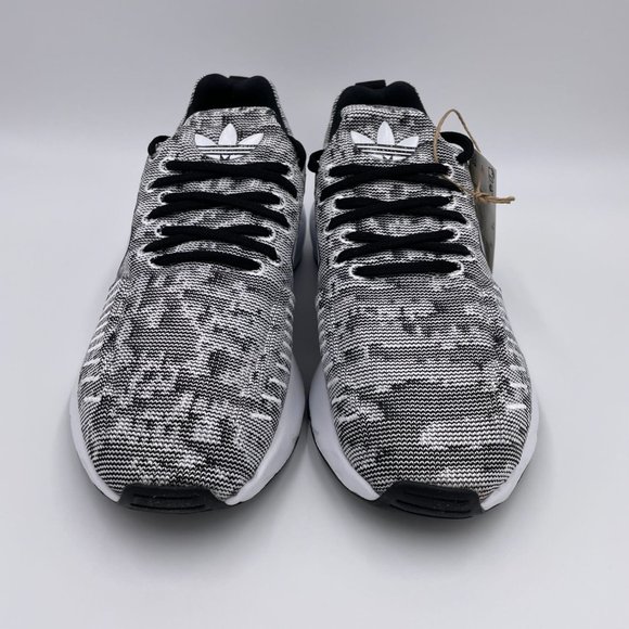 adidas Swift Run 22 Black / White Womens Shoes - Picture 3 of 8